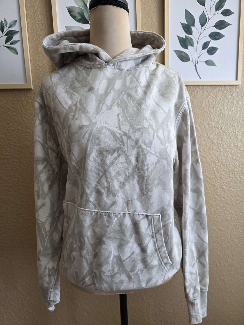 Old Navy Printed Rotation Hoodie Sweater, Color White Trees, XS